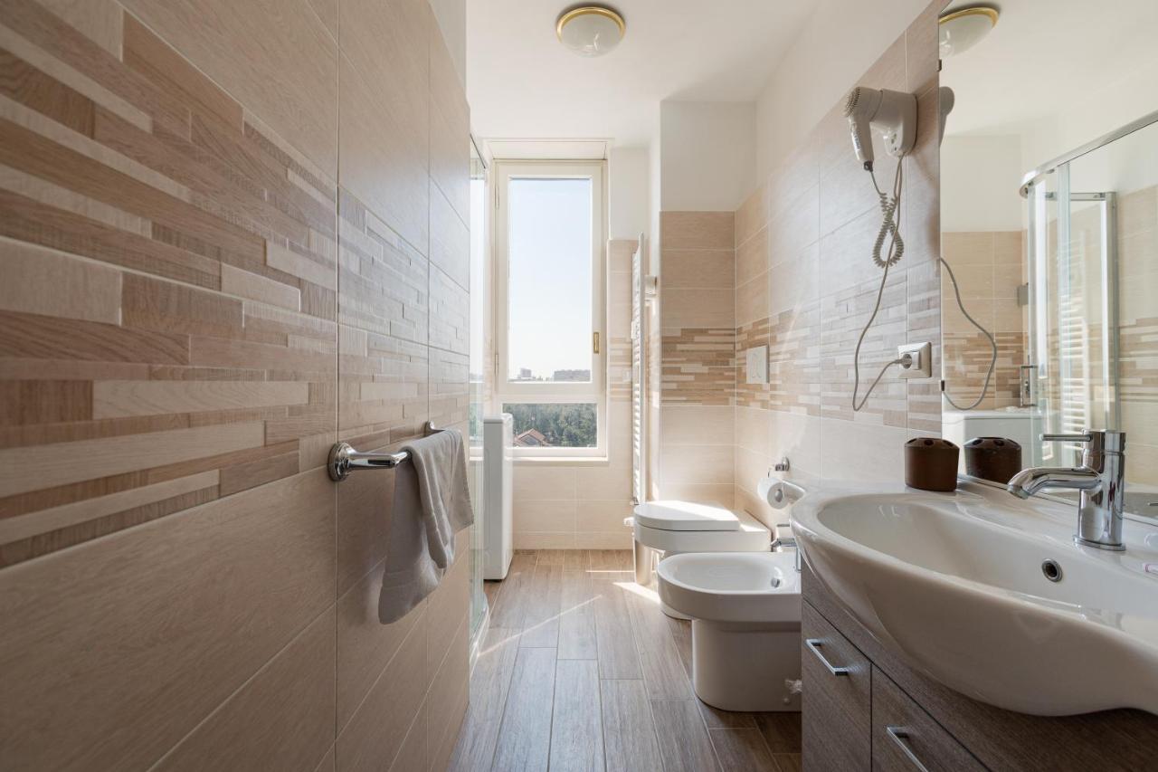 Milano - Roomy Apartment 300 M From M3 Affori Fn! Exterior photo