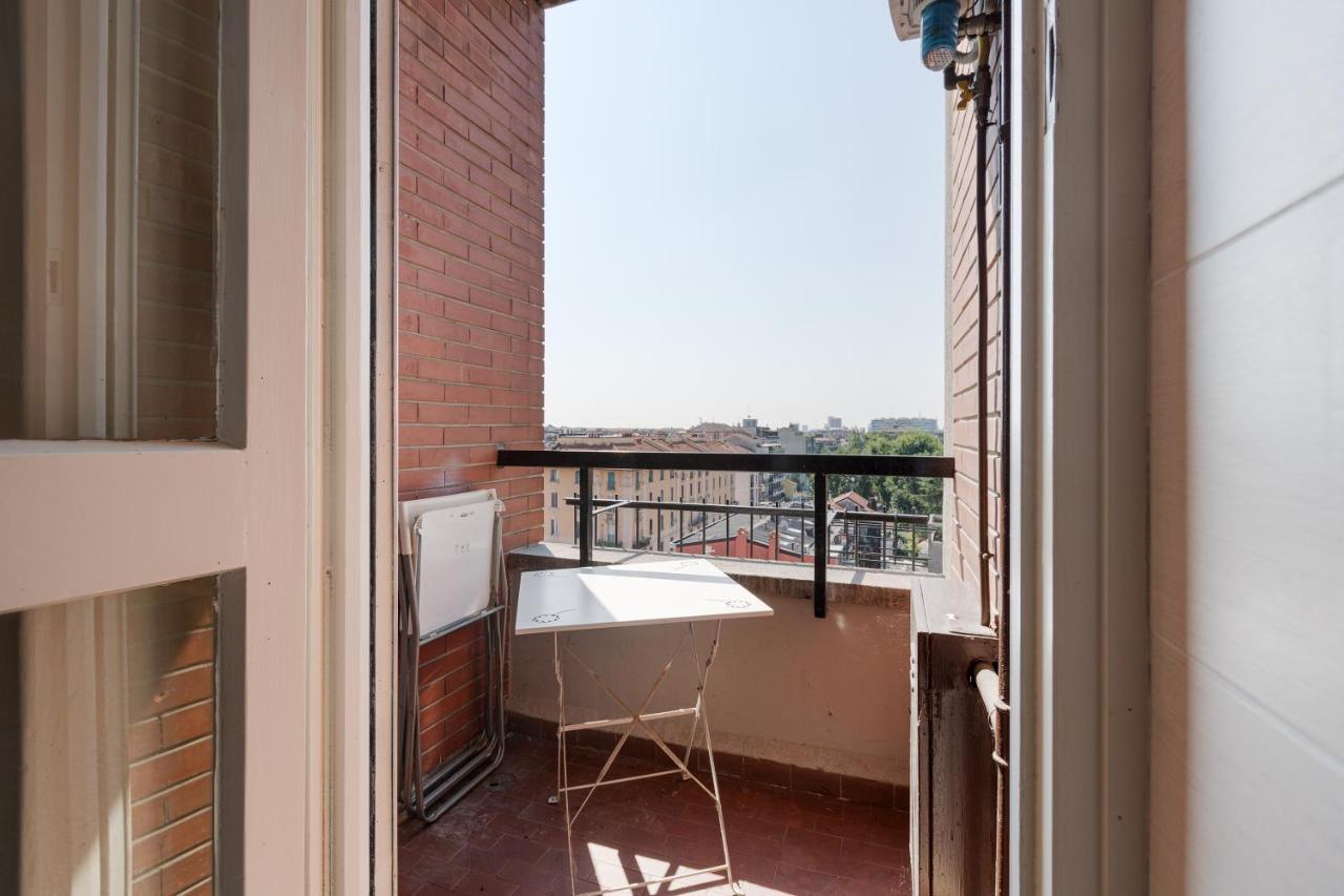 Milano - Roomy Apartment 300 M From M3 Affori Fn! Exterior photo